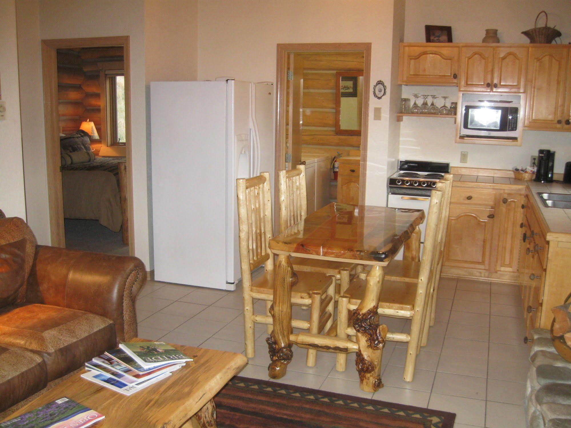 Rye Creek Lodge Darby Extérieur photo