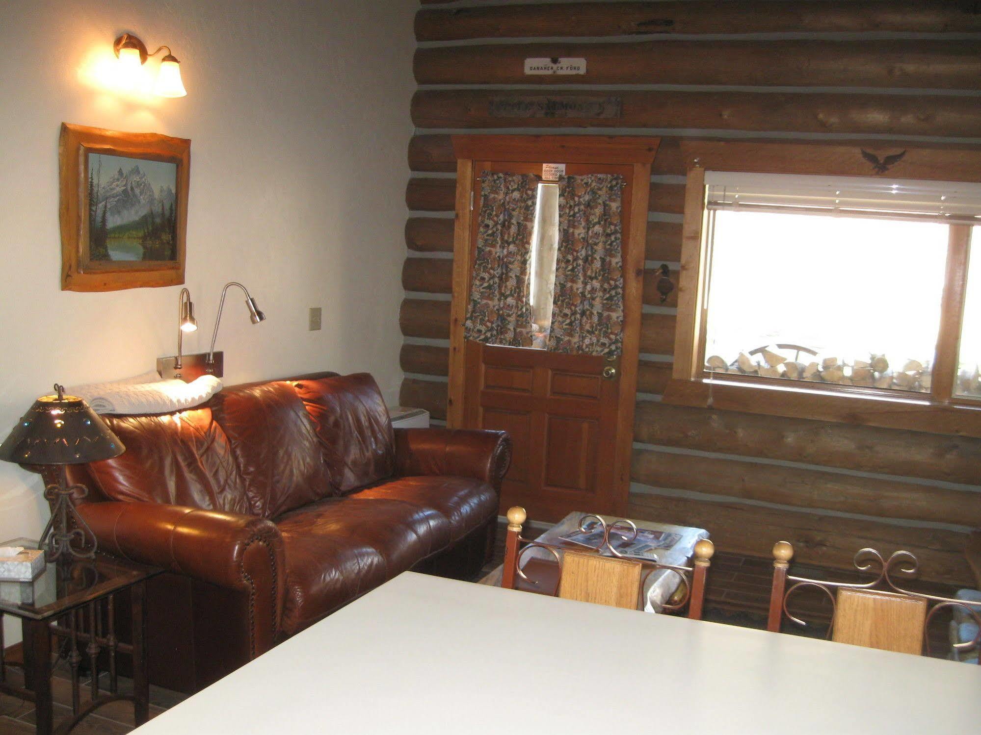 Rye Creek Lodge Darby Extérieur photo
